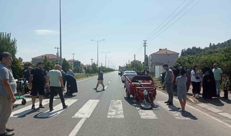 Hafif ticari araç ile elektrikli bisiklet çarpıştı: 1 yaralı