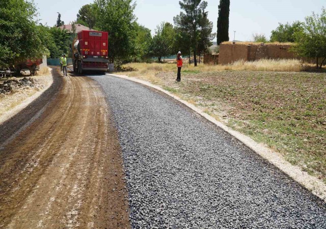 Haliliye Belediyesinden kırsalda asfalt çalışması