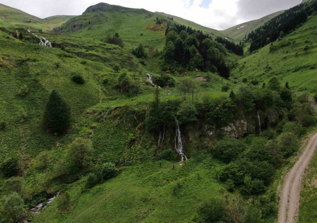 Hamsiköy Şelaleleri Arap turistlerin gözdesi oldu