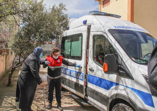 Hasta nakil aracı ile ihtiyaç sahiplerine kesintisiz hizmet