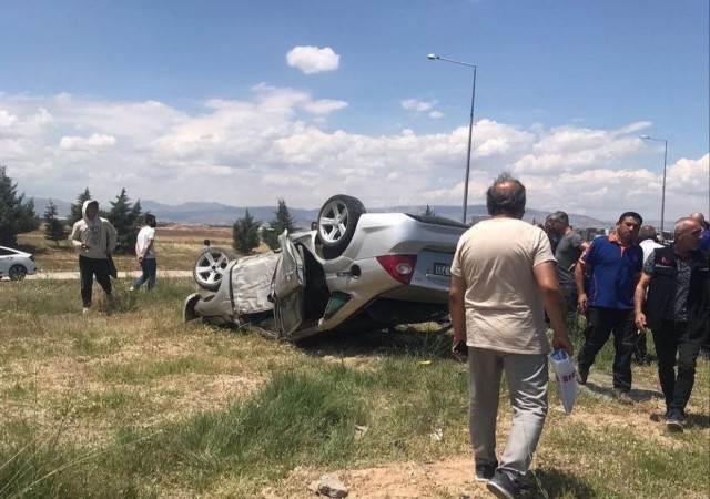 Hurdaya dönen araçtan sağ çıktı