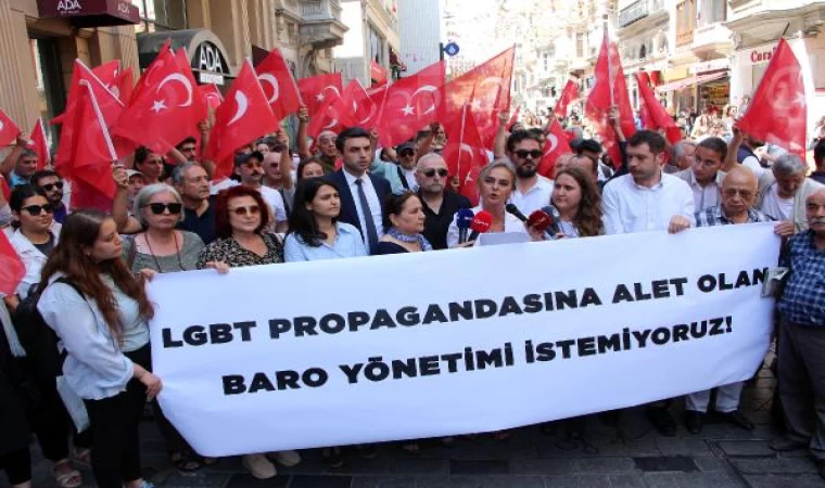 İstanbul Barosu önünde avukatlardan LGBT protestosu