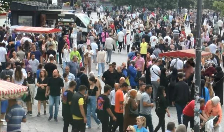 İstanbul’un tarihi mekanlarında bayram yoğunluğu 