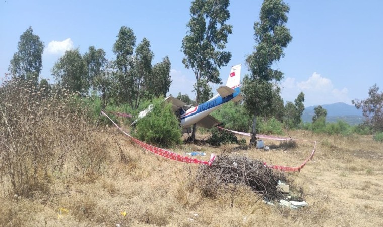 İzmir Selçukta özel bir uçak araziye düştü: 2 yaralı