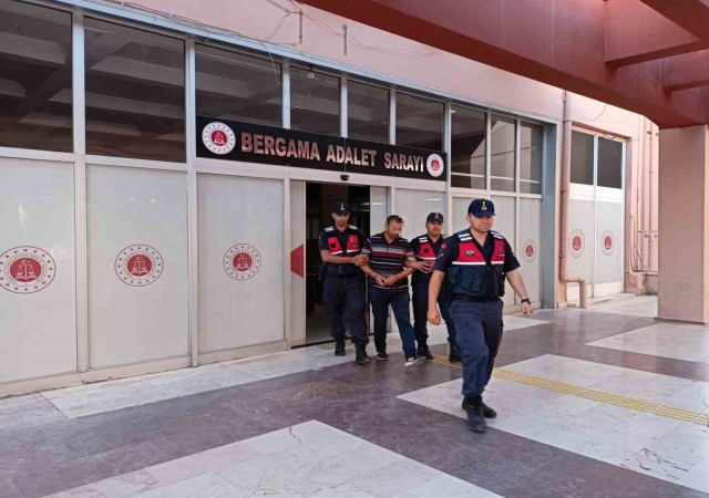 İzmirde jandarmadan uyuşturucu tacirlerine operasyon