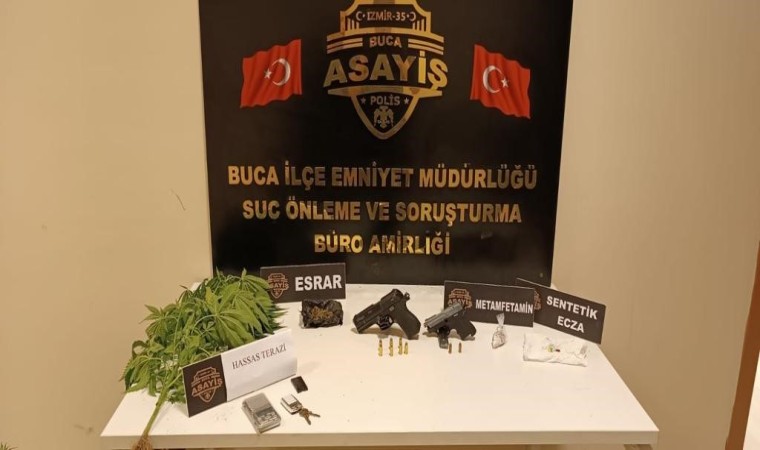 İzmirde özel ekipten zehir tacirlerinin evlerine şok baskın