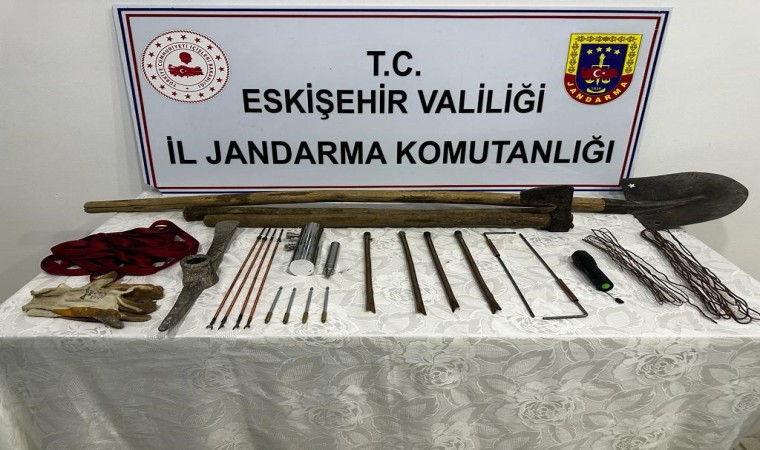 Jandarma ekiplerinden kaçak kazıya suçüstü