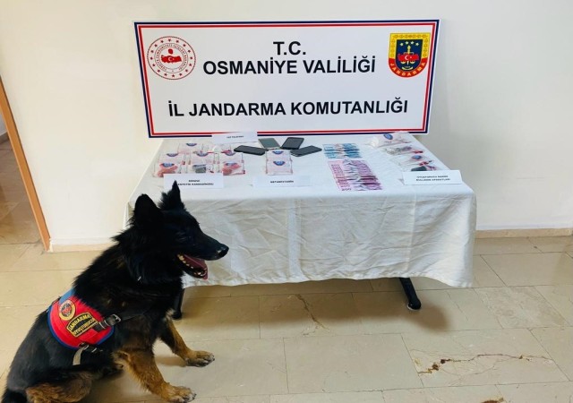 Jandarma uyuşturucu operasyonu;4 gözaltı