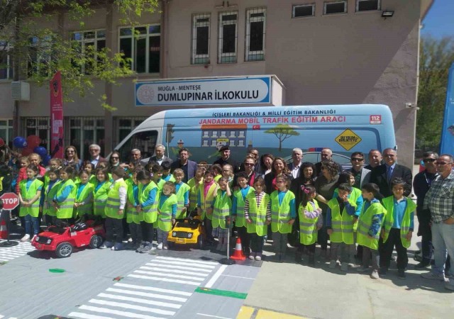 Jandarmadan öğrencilere trafik eğitimi