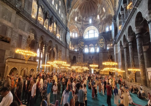 Karapınarda öğrencilere İstanbul gezisi düzenlendi