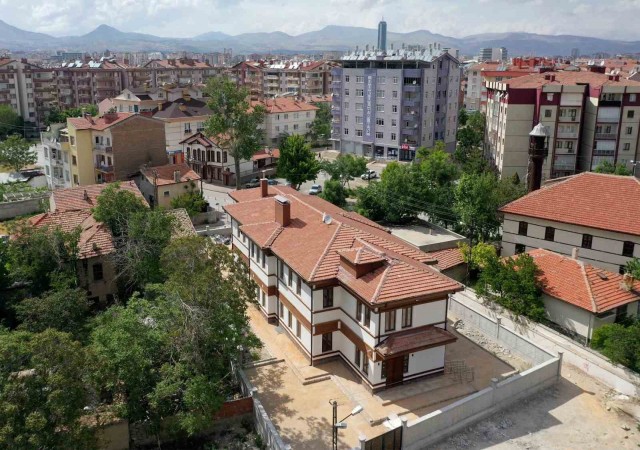 Karatay Belediyesinden ilçeye 2 yeni kurs merkezi