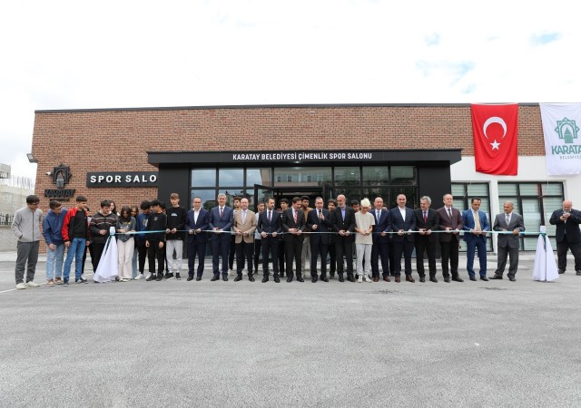 Karatay Çimenlik Kapalı Spor Salonu hizmete açıldı