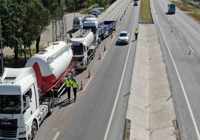 Kırklarelinde 2 haftada bin 145 araç sürücüne cezai işlem yapıldı