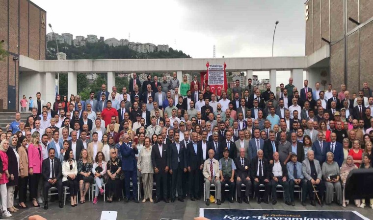 Kocaelide geleneksel kent bayramlaşmasında geçmişten bugüne yapılan bayramlaşmaların fotoğrafları sergilendi