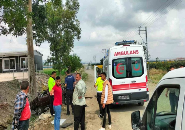 Kontrolden çıkan otomobil sulama kanalına uçtu: 2 yaralı