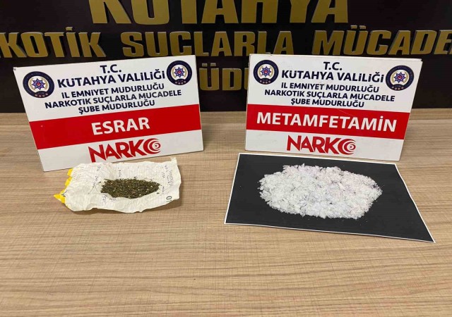 Kütahyaya uyuşturucu sokmak isteyen 4 şüpheli yakalandı