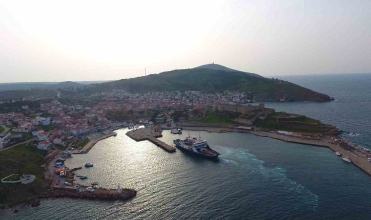 Kuzey Egenin turizm cenneti Bozcaada, Kurban Bayramında dolup taştı