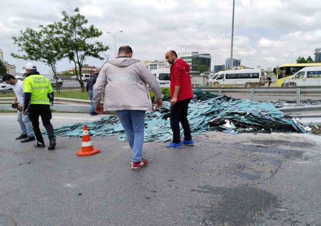 Maltepede kamyonet yan yattı, camlar yola savruldu