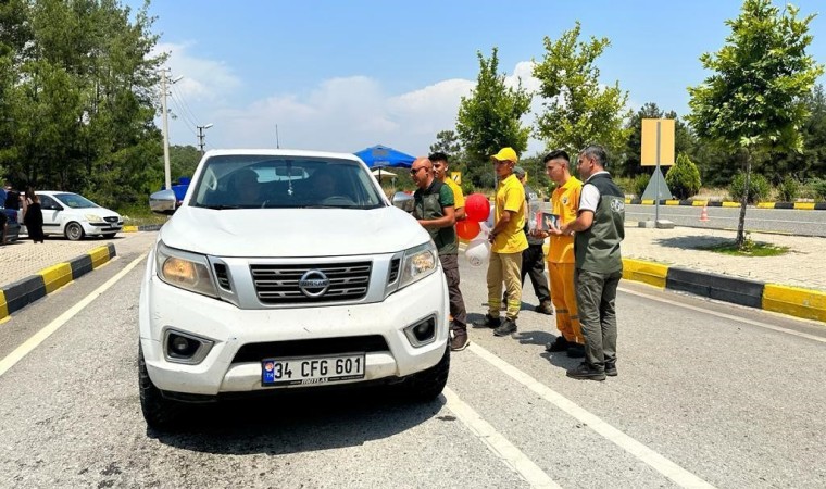 Marmaris Orman İşletme Müdürlüğü ilçeye gelen araç sürücülerini yangına karşı uyardı