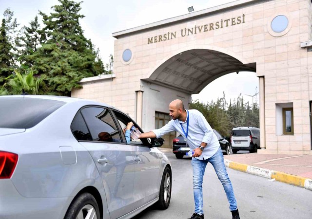 Mersin Büyükşehir Belediyesi YKSye giren öğrencileri yalnız bırakmadı