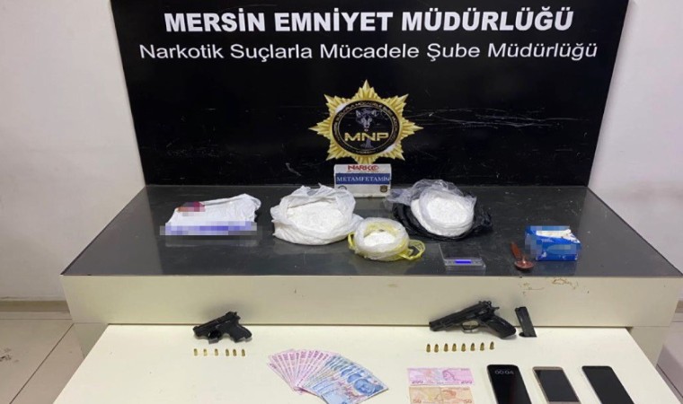 Mersinde 2 kilo 251 gram metamfetamin ele geçirildi: 4 gözaltı