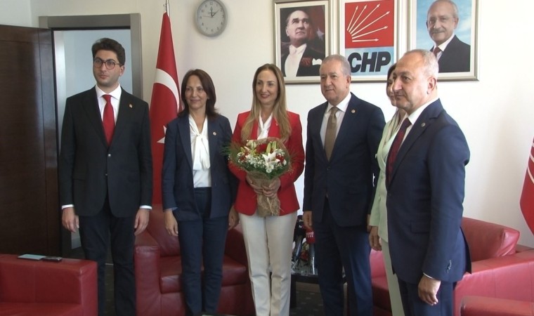 MHP heyetinden CHPye bayram ziyareti