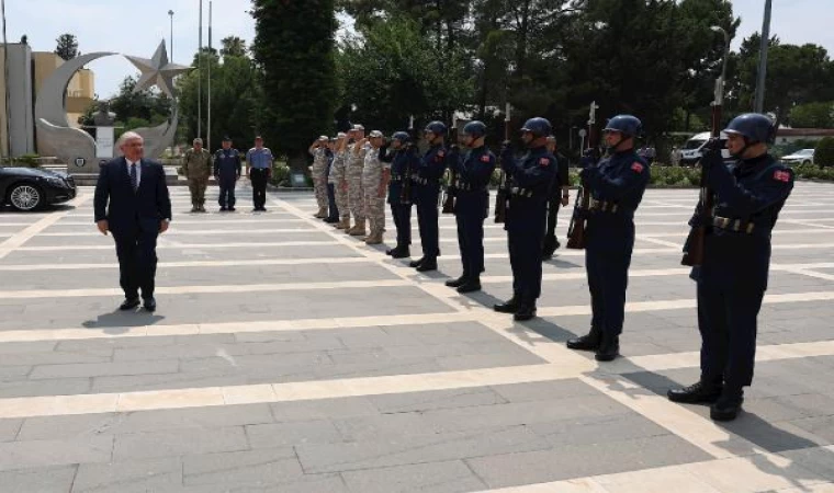 Milli Savunma Bakanı Güler ve komuta kademesinden Mehmetçik’e bayram ziyareti