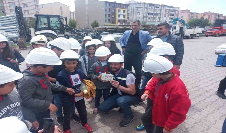 Minik Öğrencilerden Aras Elektrike ziyaret