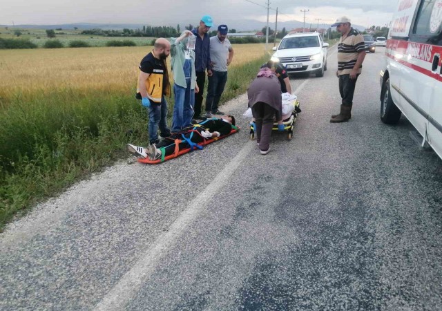 Motosikletler kafa kafaya çarpıştı: 4 yaralı