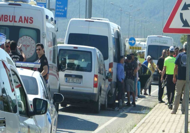 Muğlada zincirleme kaza: 2 yaralı