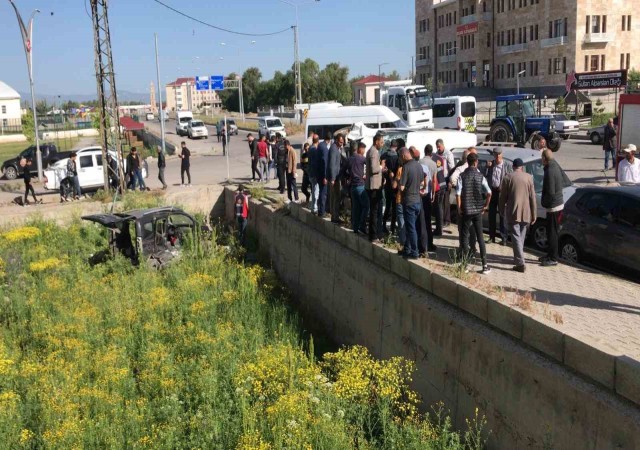 Muşta trafik kazası: 6sı öğrenci 9 yaralı