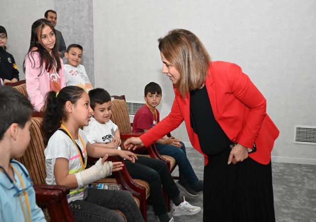 Nevşehir Valisi Becel, öğrencilere ‘Hayat Bilgisi dersi verdi