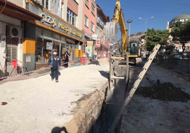 Niksar Belediyesi alt yapı çalışmalarına hız kesmeden devam ediyor