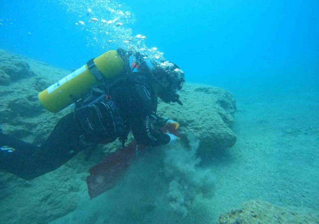 Ölüdenizde su altı ve koy temizliği yapıldı