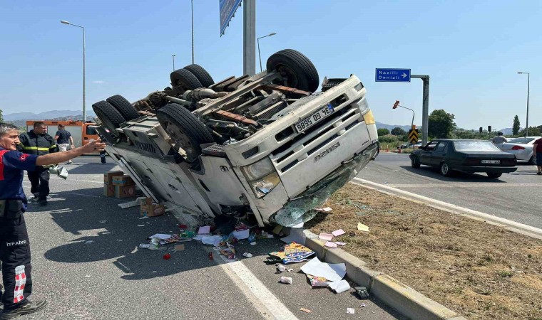 Önündeki araca çarpıp takla attı