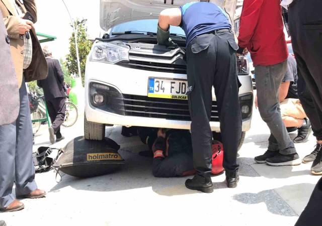 Otomobilin motoruna giren yavru kedi için seferber oldular