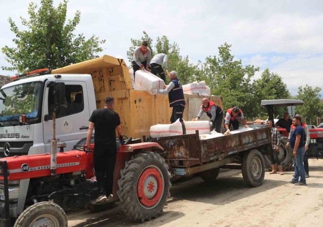 Pamukkale Belediyesinden Goncalılı afetzedelere destek