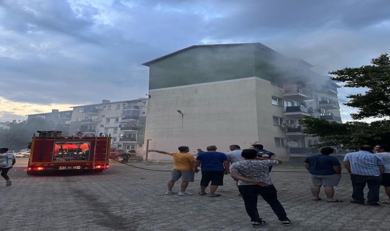 Polis lojmanlarında çıkan yangın korkuttu