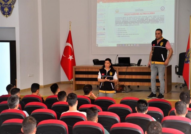 Polisten polise kadına karşı şiddetle mücadele semineri