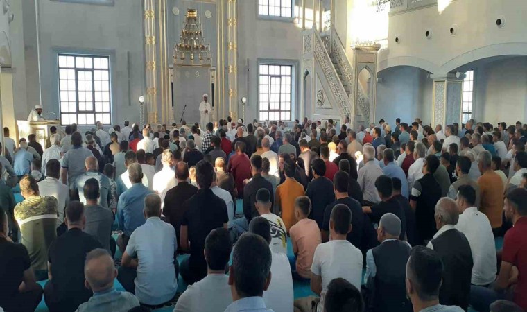 Sahabe Camiinde ilk namaz kılındı