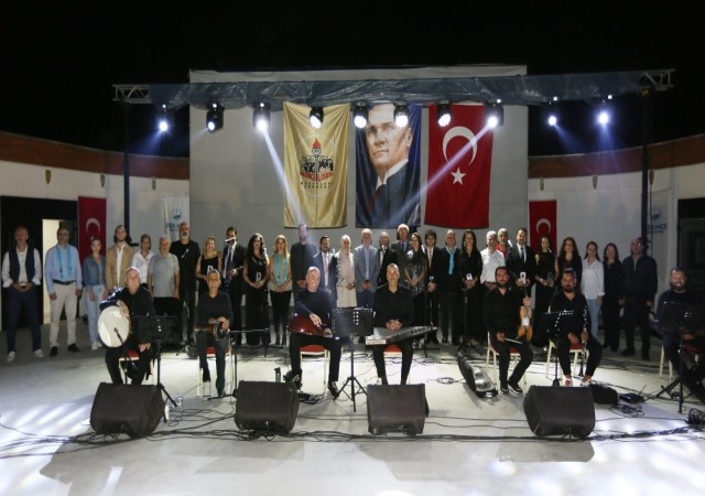 Sahilde konser coşkusu