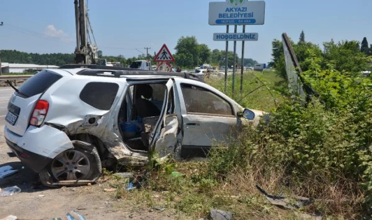 Sakarya’da ciple otomobil çarpıştı: 10 yaralı