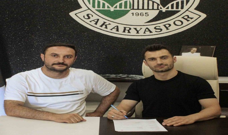 Sakaryaspor, Burak Süleyman ile sözleşmeyi uzattı