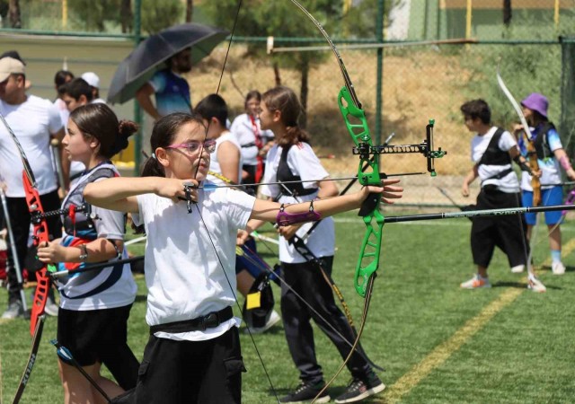 Şanlıurfada okçuluk turnuvası başladı