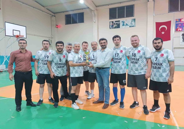 Sarıgölde 40 gün süren voleybol turnuvası tamamlandı