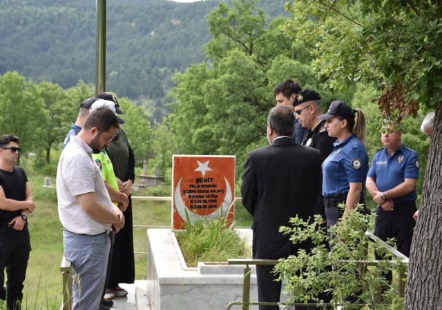 Şehit Şerife Özden Kalmış kabir başında anıldı