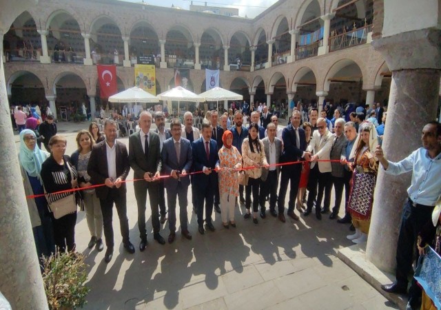 Şehzadeler HEM yılsonu sergisi törenle açıldı