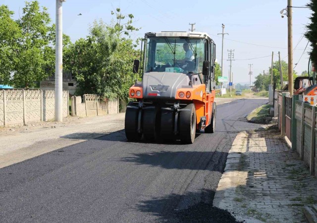 Serdivan Belediyesinden asfalt atağı