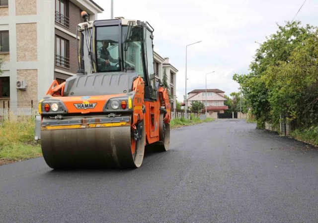 Serdivanda asfalt çalışmaları devam ediyor