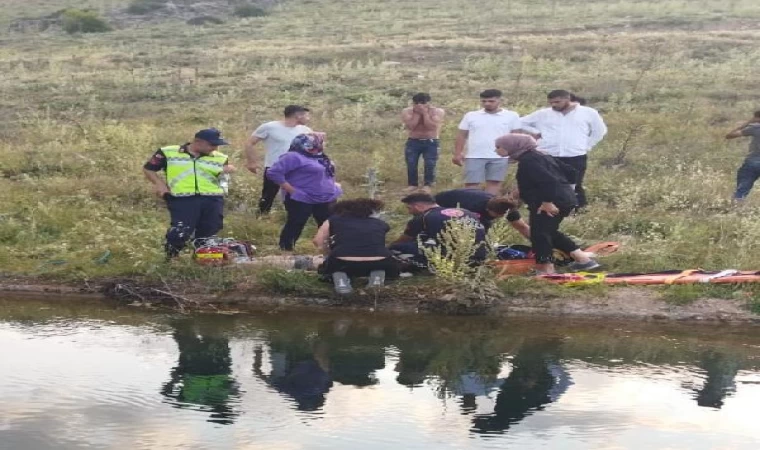 Serinlemek için girdiği su kanalında; kendisini kurtarmaya çalışan kuzeniyle boğuldu